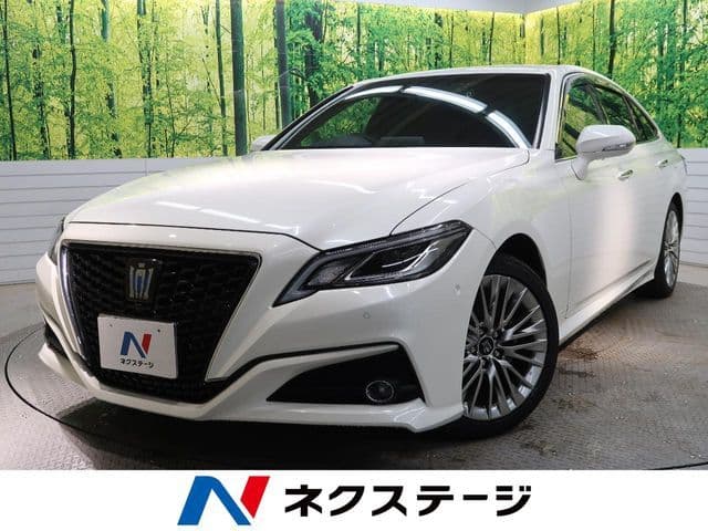 TOYOTA CROWN sedan hybrid
