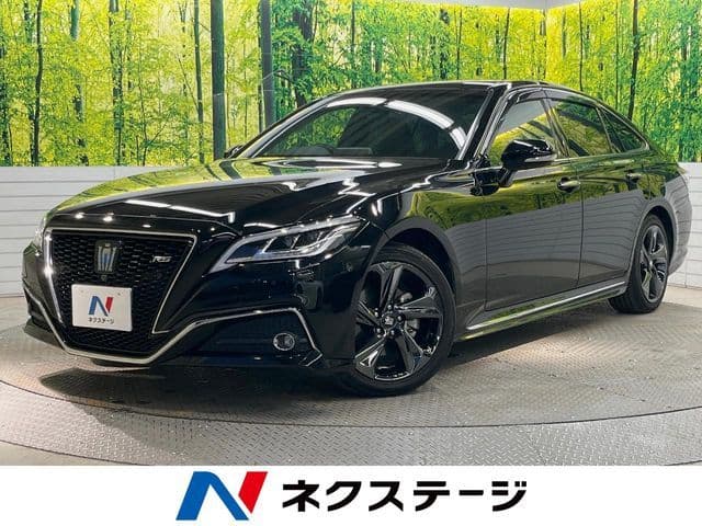 TOYOTA CROWN sedan hybrid