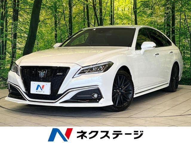 TOYOTA CROWN sedan hybrid
