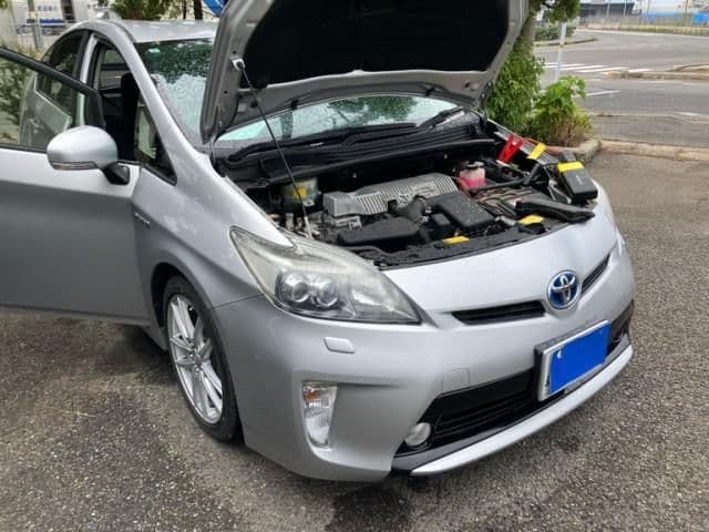TOYOTA PRIUS