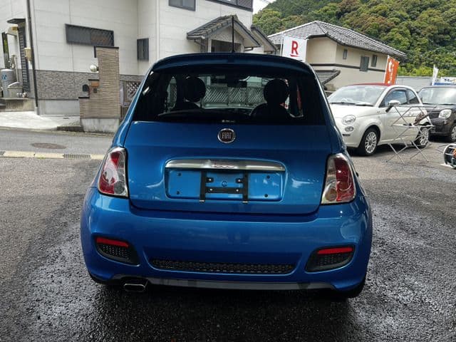Car thumbnail 4
