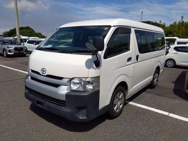 TOYOTA HIACE wagon