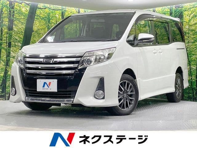 TOYOTA NOAH 4WD
