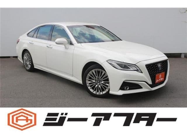 TOYOTA CROWN sedan hybrid