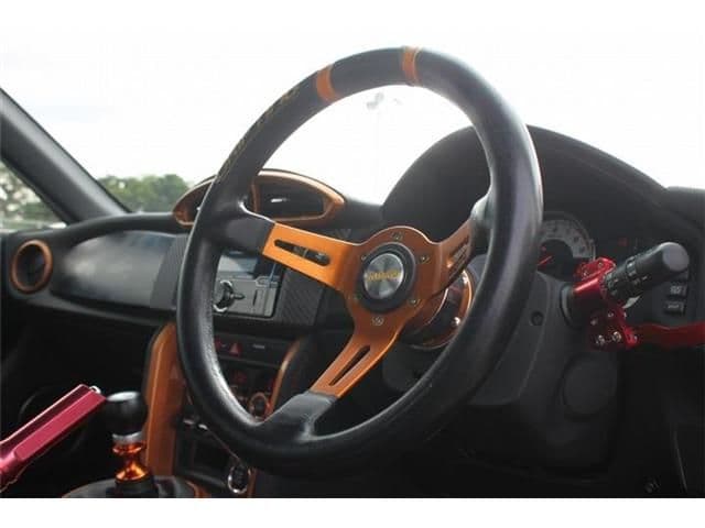 Car thumbnail 3