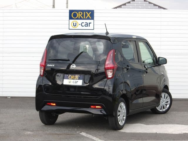 Car thumbnail 3