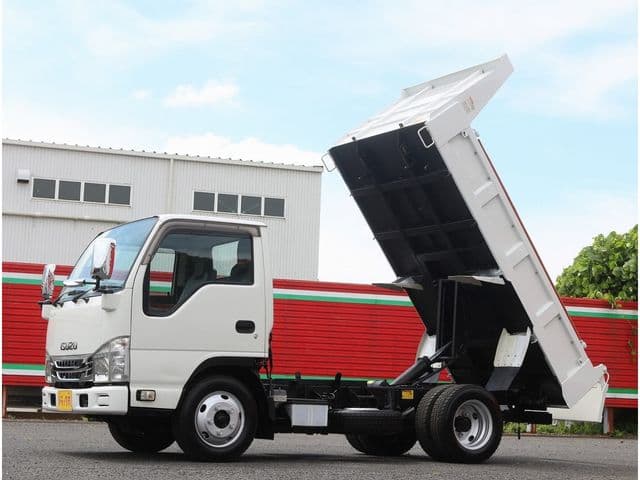 ISUZU