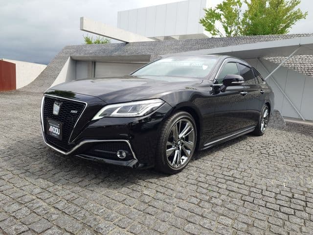 TOYOTA CROWN sedan hybrid