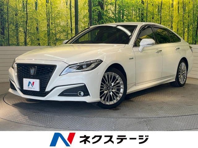 TOYOTA CROWN sedan hybrid