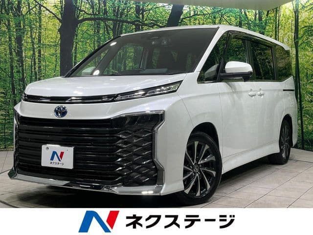 TOYOTA VOXY HYBRID