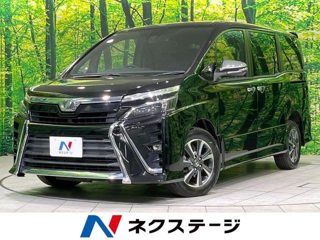 TOYOTA VOXY 4WD
