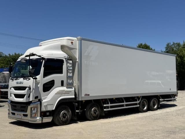 ISUZU GIGA