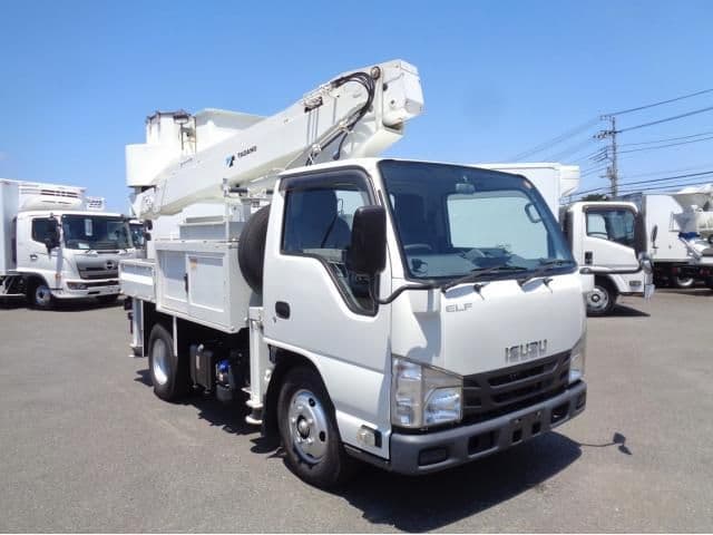 ISUZU