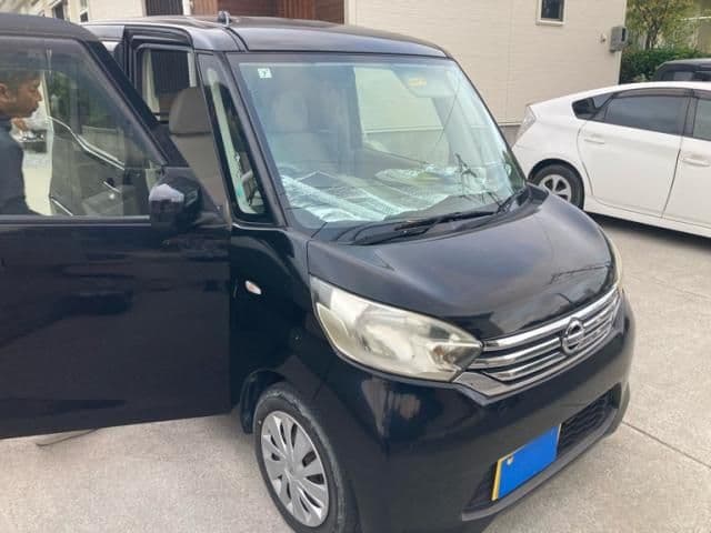 NISSAN