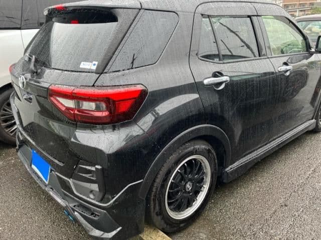 Car thumbnail 4