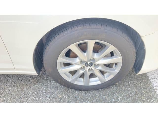 Car thumbnail 3