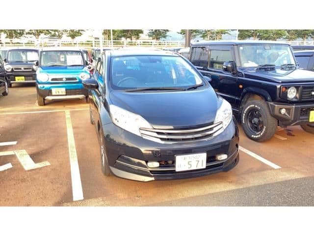 NISSAN