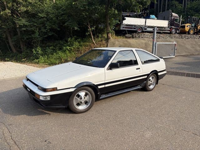 TOYOTA SPRINTER TRUENO hatchback