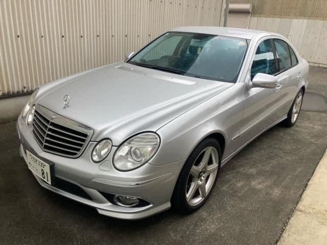 MERCEDES BENZ MERCEDES BENZ E class sedan