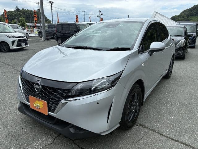 NISSAN NOTE 4WD