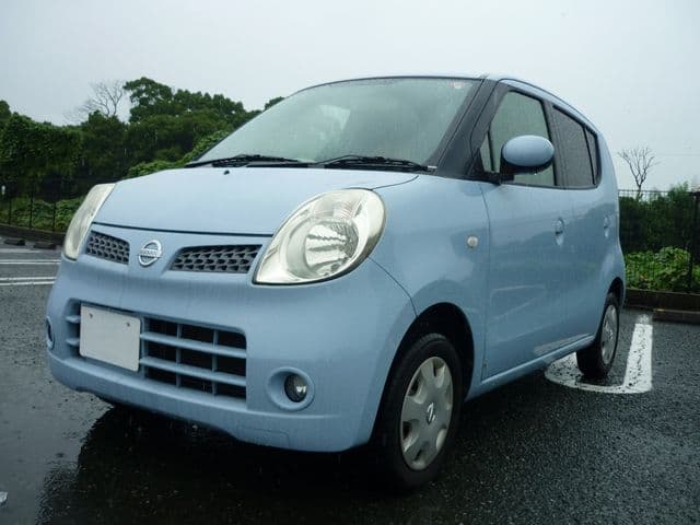 NISSAN