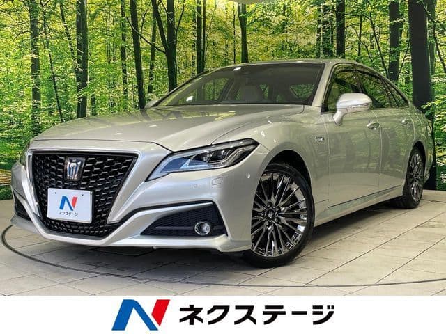 TOYOTA CROWN sedan hybrid