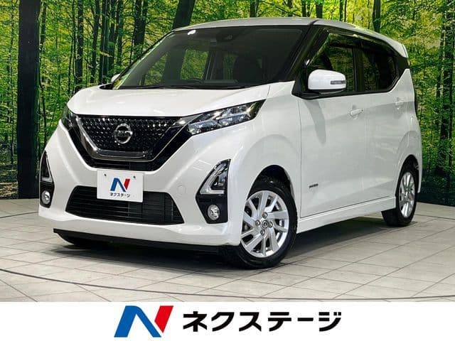 NISSAN