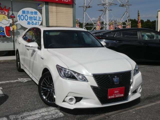 TOYOTA CROWN sedan hybrid
