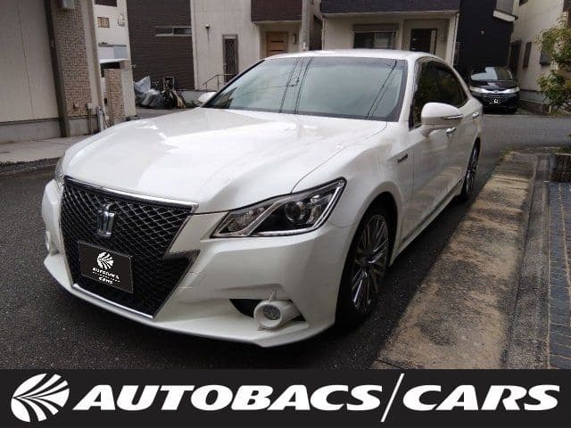 TOYOTA CROWN sedan hybrid