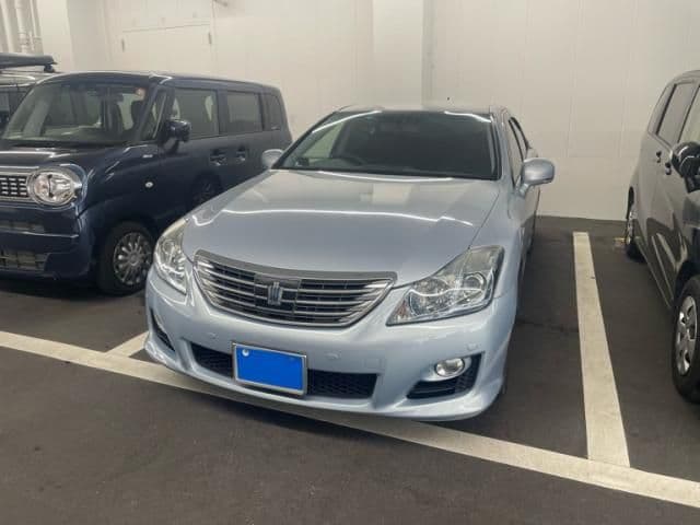 TOYOTA CROWN sedan hybrid