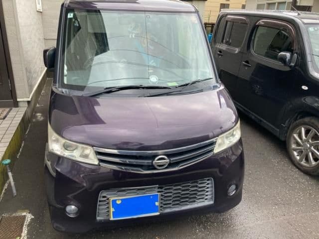 NISSAN