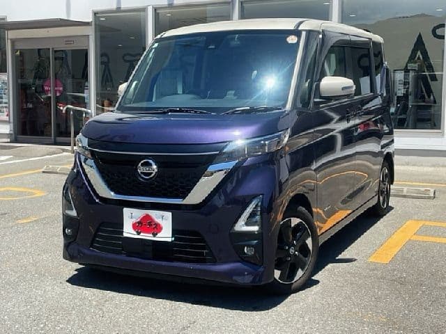 NISSAN
