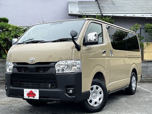 TOYOTA HIACE van 4WD