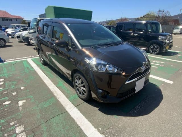 TOYOTA SIENTA HYBRID