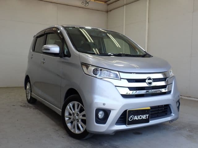 NISSAN