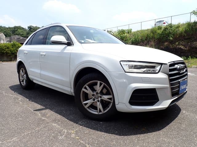 AUDI AUDI Q3