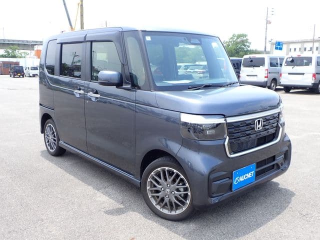 HONDA N BOX CUSTOM 4WD