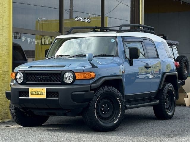 TOYOTA FJ CRUISER 4WD