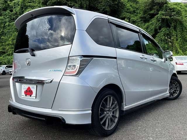 Car thumbnail 3