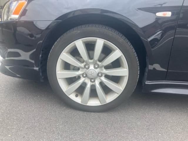 Car thumbnail 4