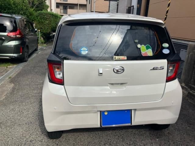 Car thumbnail 2