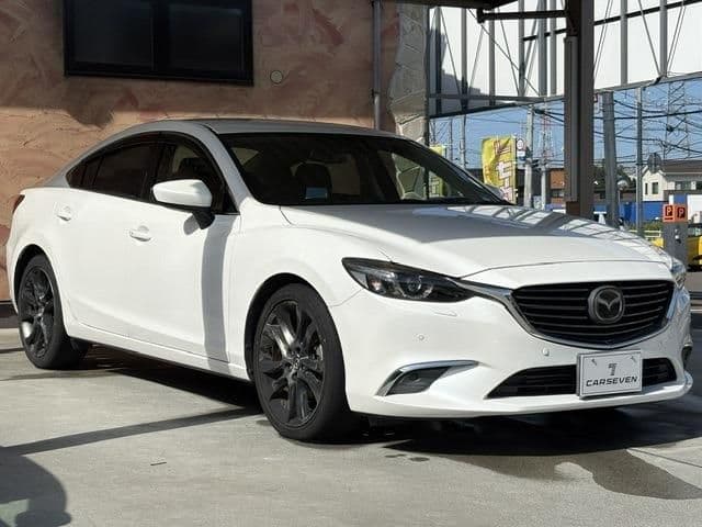 Car thumbnail 3