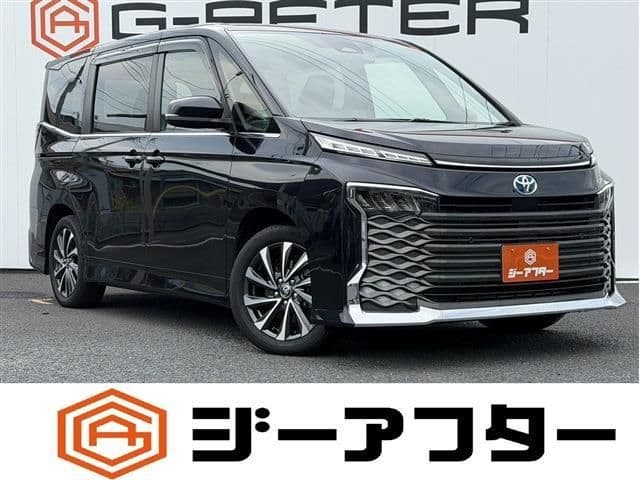 TOYOTA VOXY HYBRID