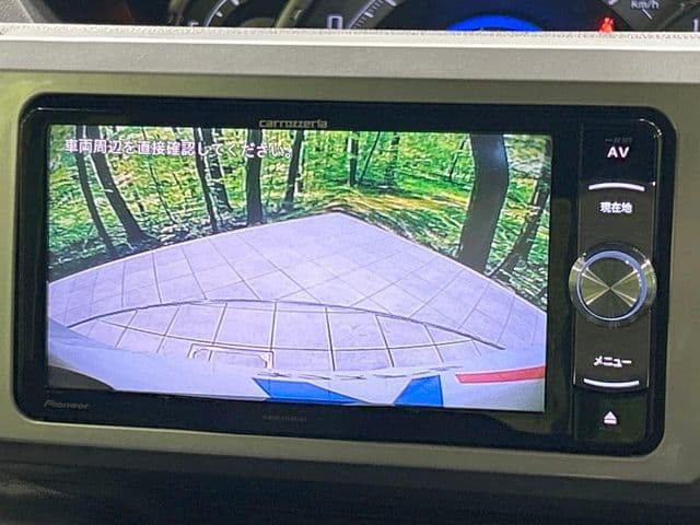 Car thumbnail 4