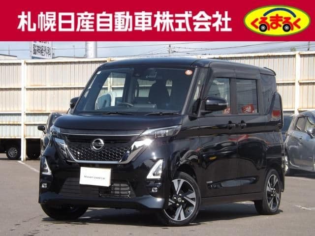 NISSAN ROOX 4WD