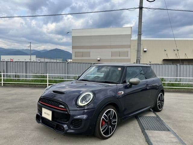 Car image 1