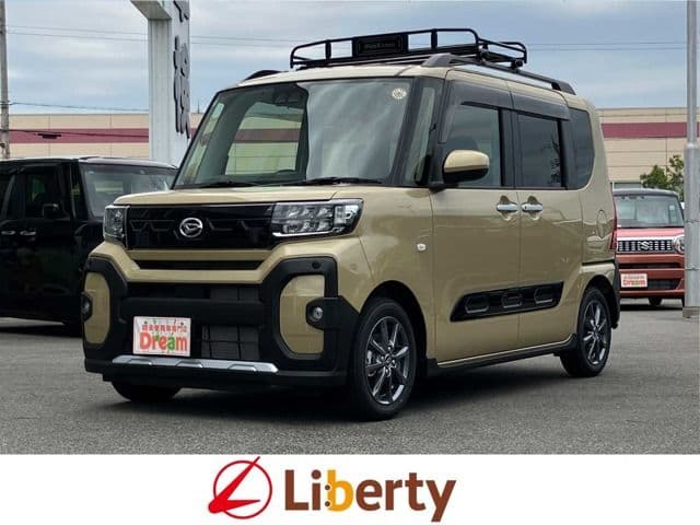 DAIHATSU TANTO FAN CROSS