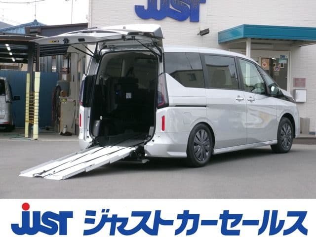 NISSAN SERENA  WG