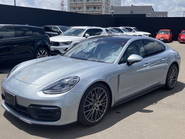 PORSCHE PORSCHE PANAMERA