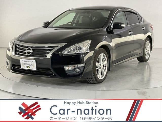 NISSAN